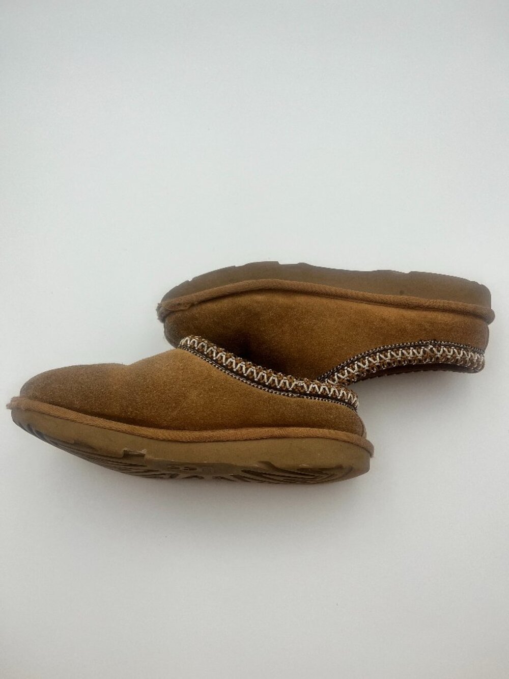 UGG Tasman Slipper Chestnut Kid Size 2